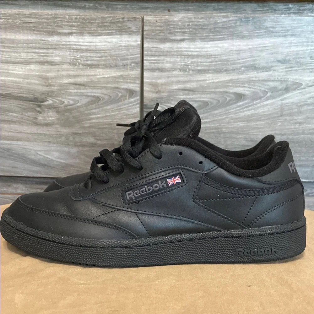 Reebok Club c 85 Black with Matte Finish - Picture 3 of 5